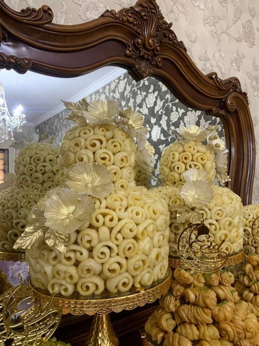 чак-чак , богирсок,мусс , пироженый