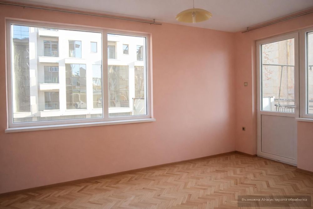 Дава се под наем Четиристаен апартамент в Пловдив, Център - 92 кв.м за 698.19 € - Снимка #2