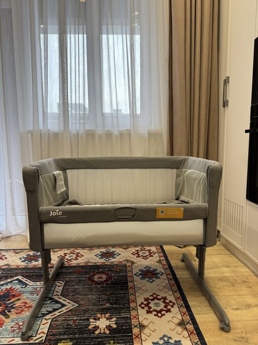 Приставная кроватка Joie Roomie