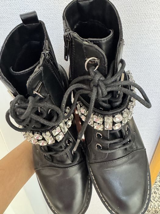 Утепленные ботинки ,черные ,размер 39-40