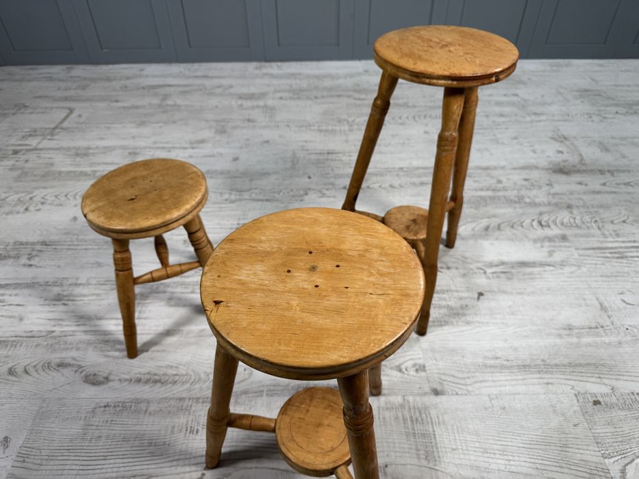 Комплект винтидж табуретки ръчна изработка Р256