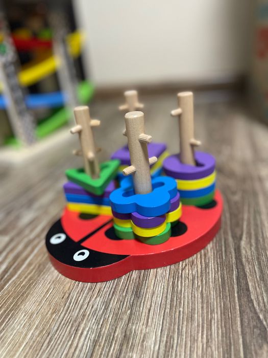 Дървена играчка за сортиране “Калинка”
