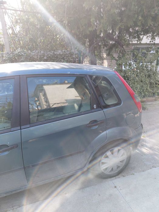 Форд фиеста 5 врати