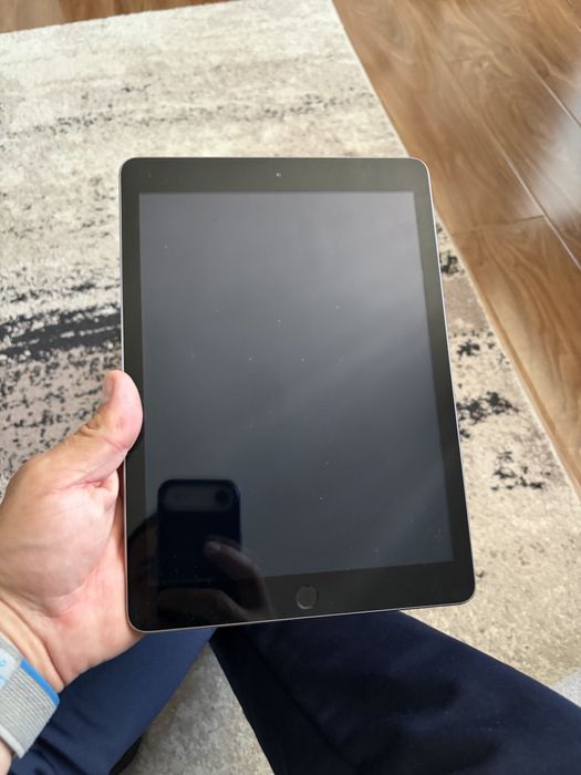 Ipad generatia 5 si ipad mini generatia 4