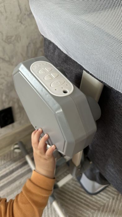 Детская кровать/манеж