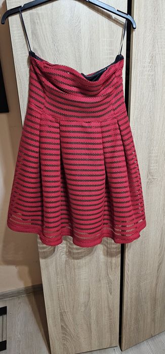 Рокля без ръкави.