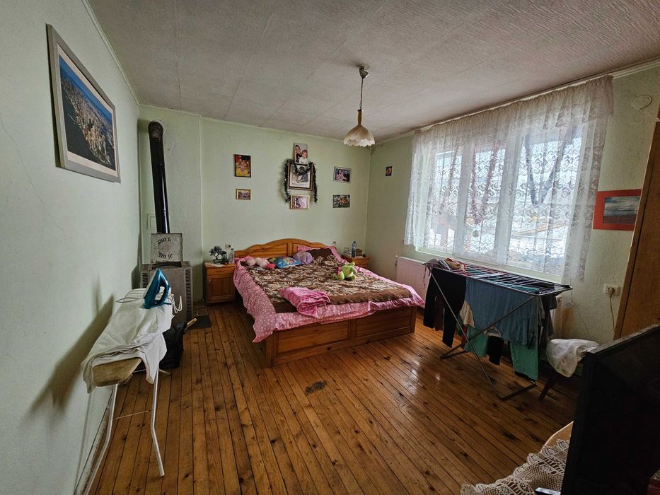 Етаж от къща град Дебелец