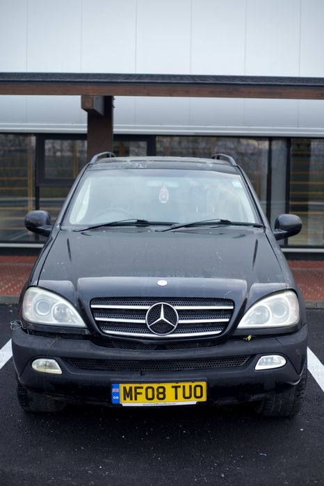 Dezmembrez Mercedes ML270 ML320 ML350 ML400 ML430 ML500 W163 usa far