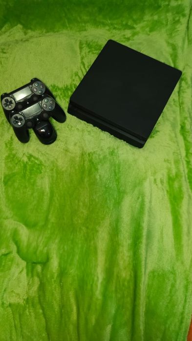Sony PlayStation 4