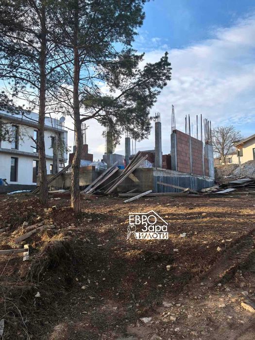 Двуетажна къща за продажба – местност Седми километър