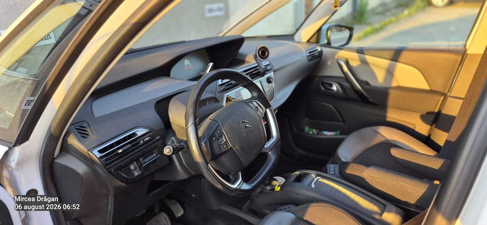 Vand Citroen C4 Picasso 1.2 benzina automatic 131cp 2018