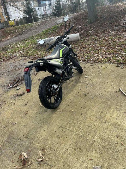 Vand sau schimb cu scuter de 125cc