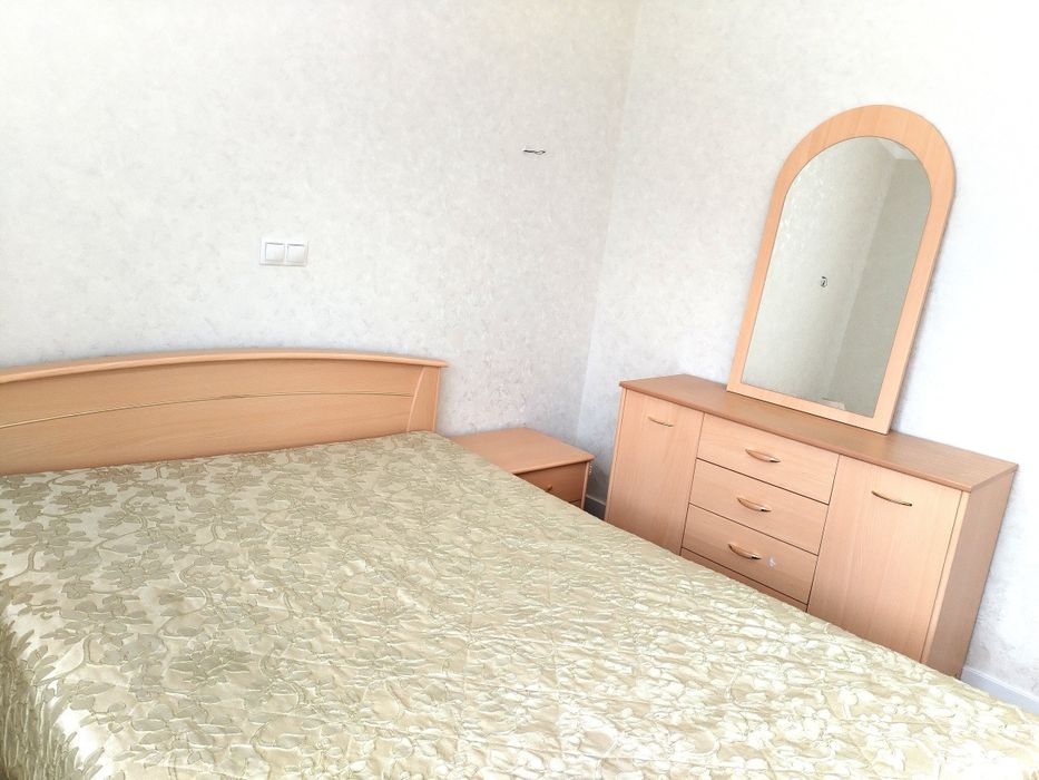 Спальный гарнитур продаётся