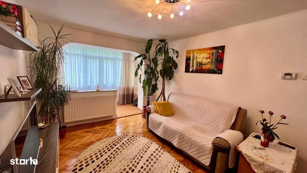 Apartament 4 camere decomandat | Str. Banat | Etaj 3/4 — fotografia 2