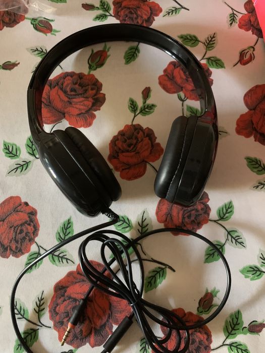 Мултимедийни Слушалки с кабел