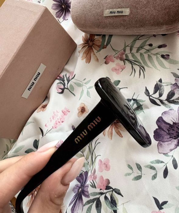 Дамски слънчеви очила miu miu нови