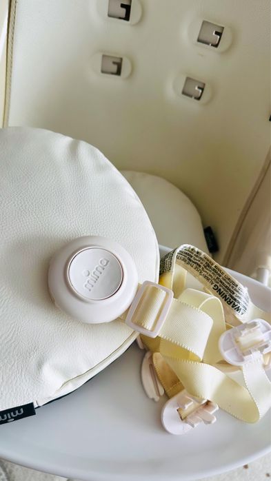 Scaun de masa mima moon