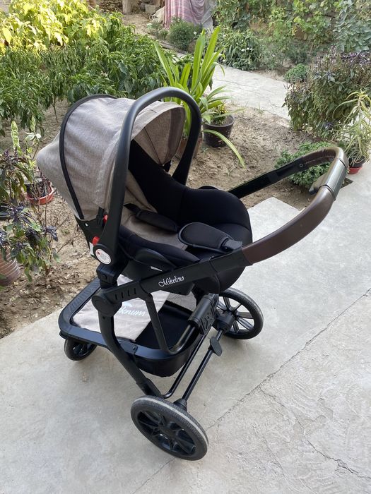 Коляска (лежачая, сидячая + люлька в машину)