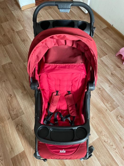 Детская коляска Joie Muze