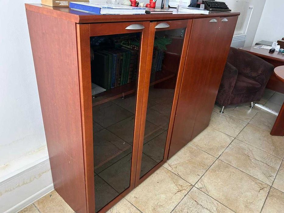 Продаем офисную мебель б/у