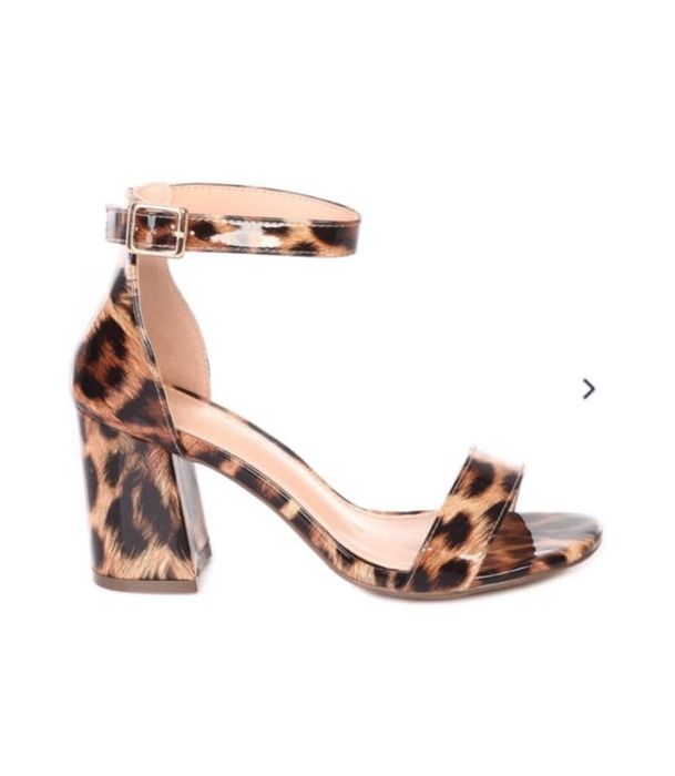 Дамски леопардови обувки на ток