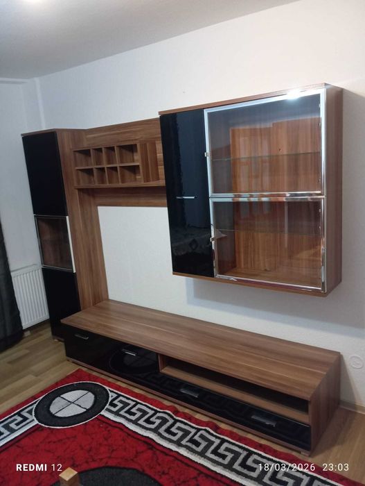 Închiriez apartament