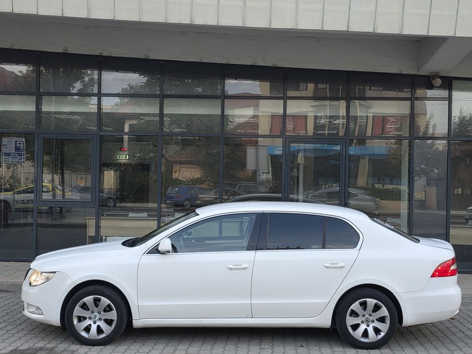 SKODA Superb 2011 — imagine 3