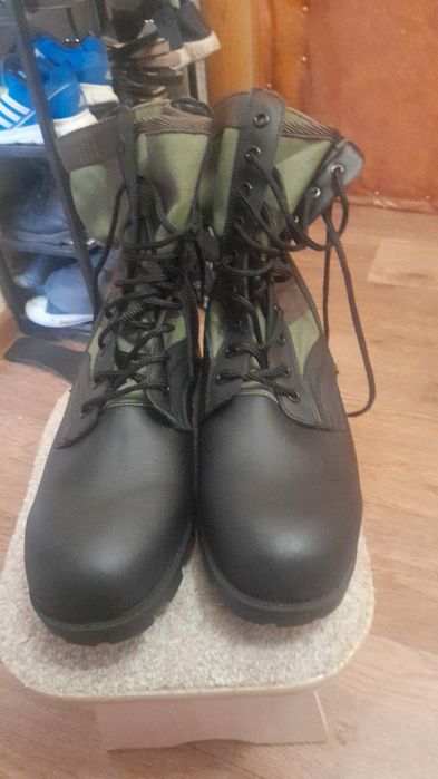 Продам мужские ботинки