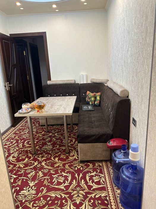 Shayxontoxur,besh yogoch 11/34 1 etaj kvartira 60 kv