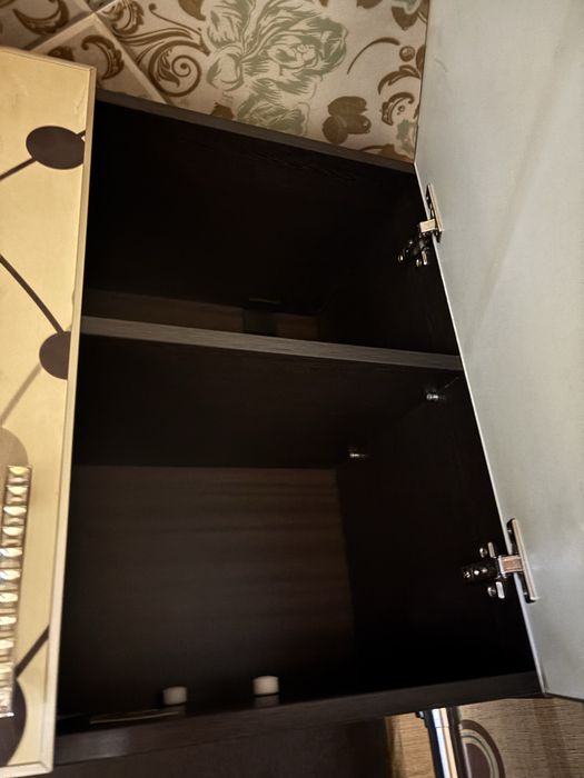 Продается шкаф в прихожую!