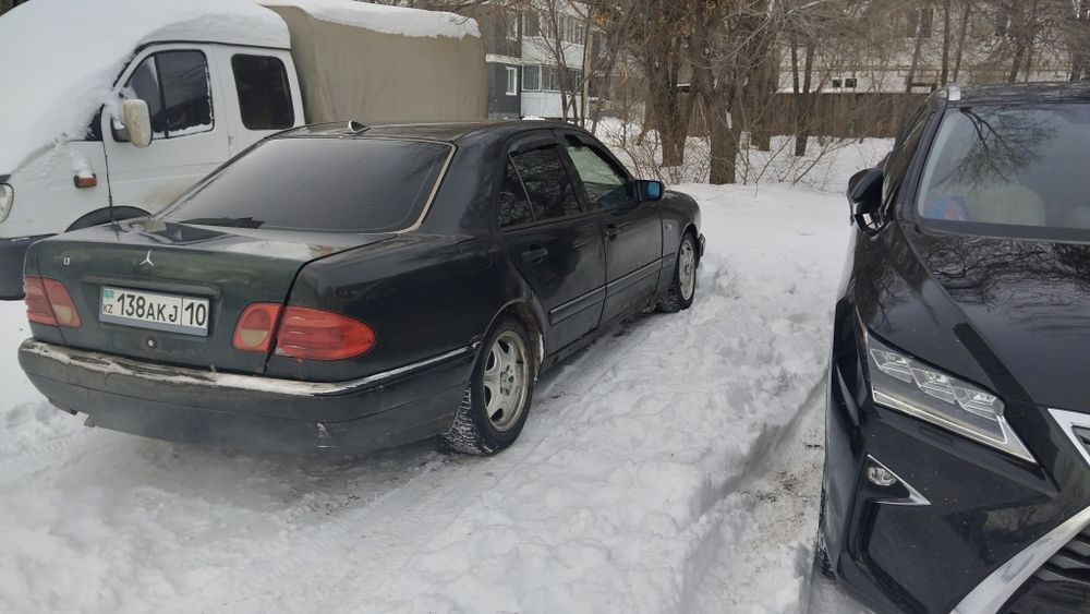 Мерседес бенз е200