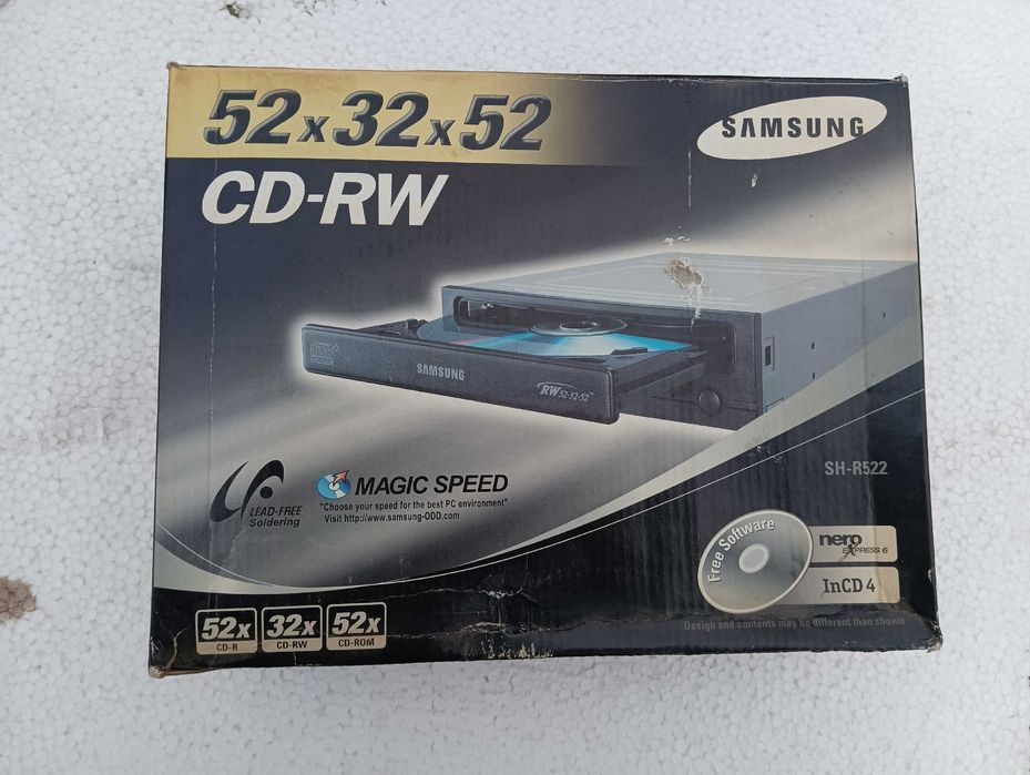 Новые дисководы CD-R в коробках