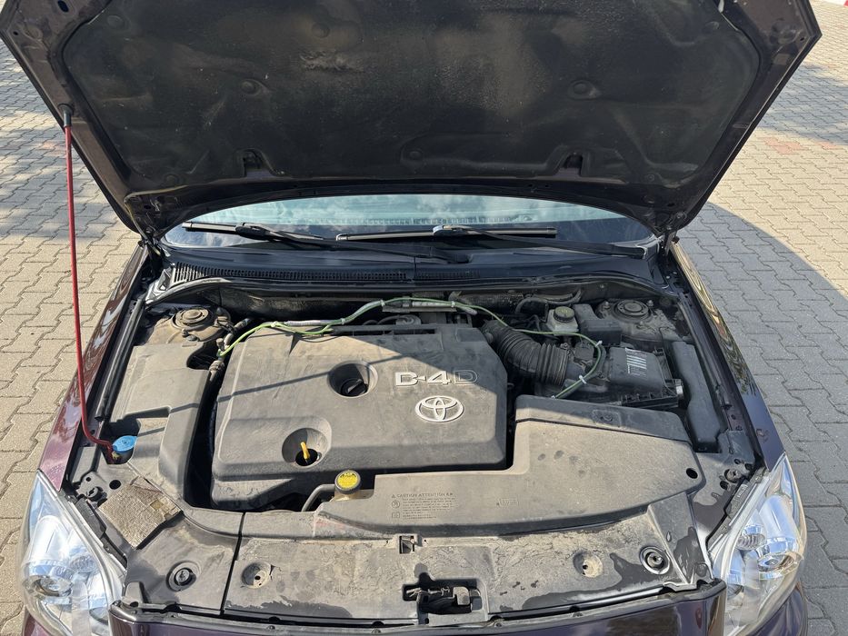 Toyota avensis T25 1AD-FTV 2.0 Diesel
