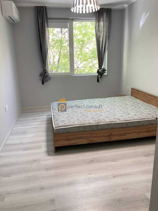 Дава се под наем Двустаен апартамент в Пловдив, Център - 65 кв.м за 475 € - Снимка #4