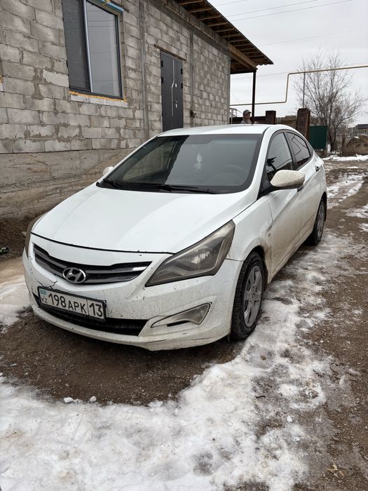 Хюндай акссент 2015