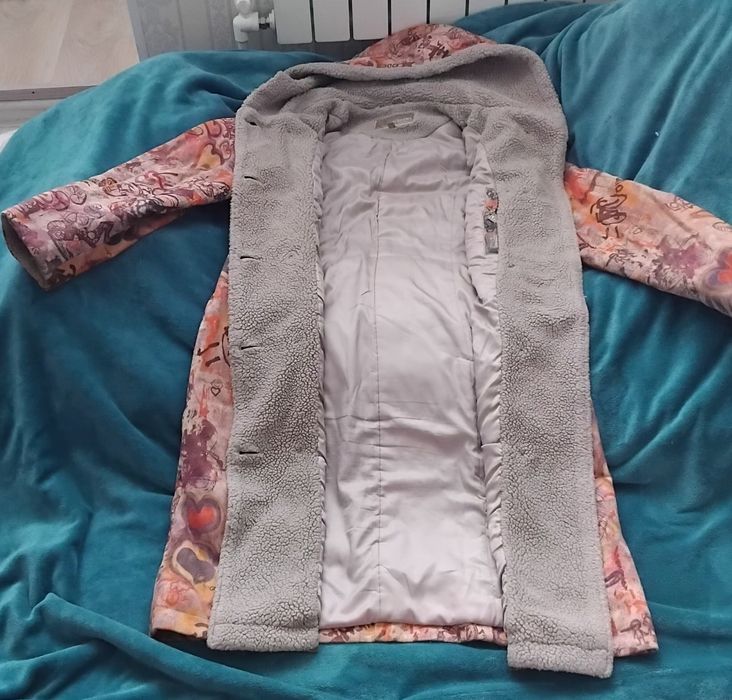 Пальто демисезонное 48 размер