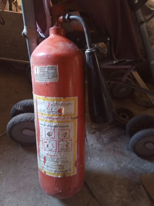 Продам огнетушитель