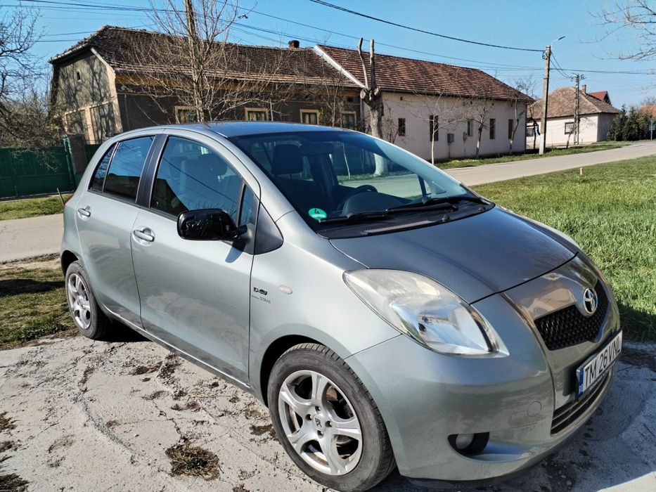 Vând Toyota Yaris 2008