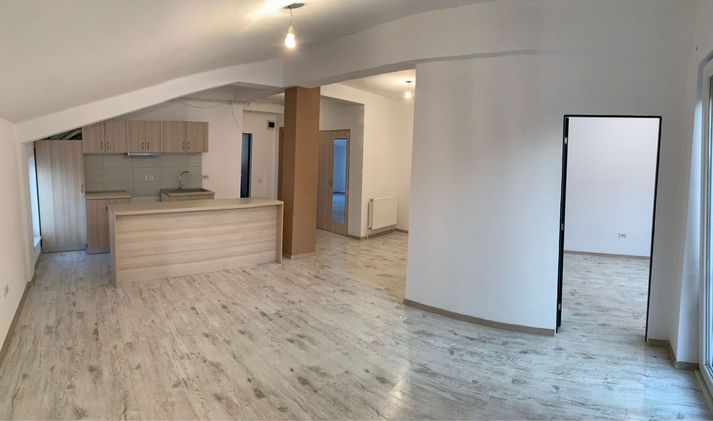 Închiriez apartament cu 3 camere în Năvodari