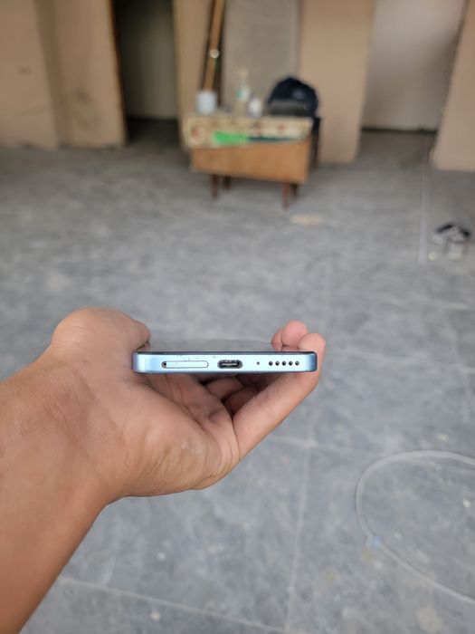 Reddit 13 4g 256/6 GB
