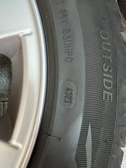 Джанти със Гуми 215/55/16/дот 43/23год