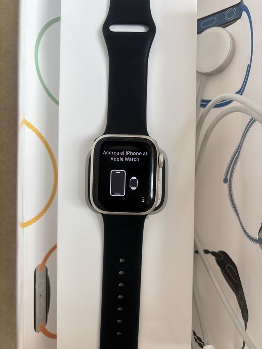 Apple Watch Series 7 GPS 41 mm Starlight cu cutie + încărcător