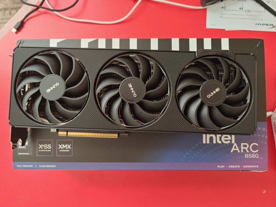 Intel arc B580 GUNNIR