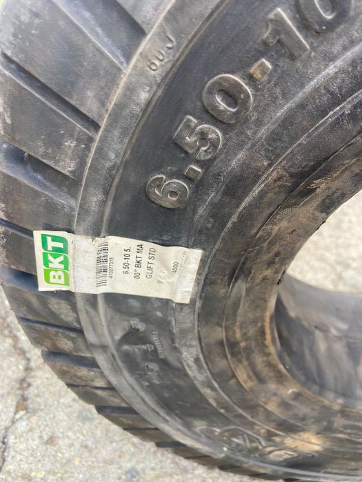 Продам два колеса цельнолитые ВКТ 6.50/10