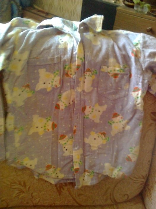 Продам детские вещи:водолазки,джемперы, штанишки