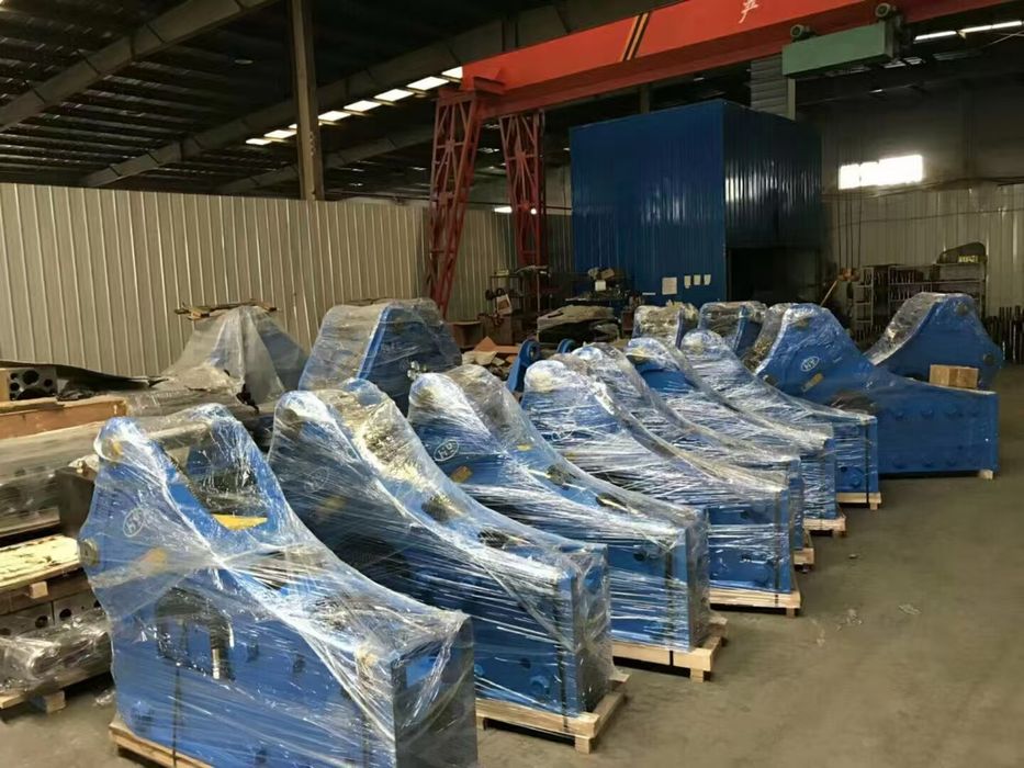 Гидрамолот на экскаватор