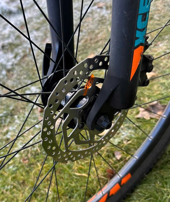 Kолело CROSS с дискови спирачки