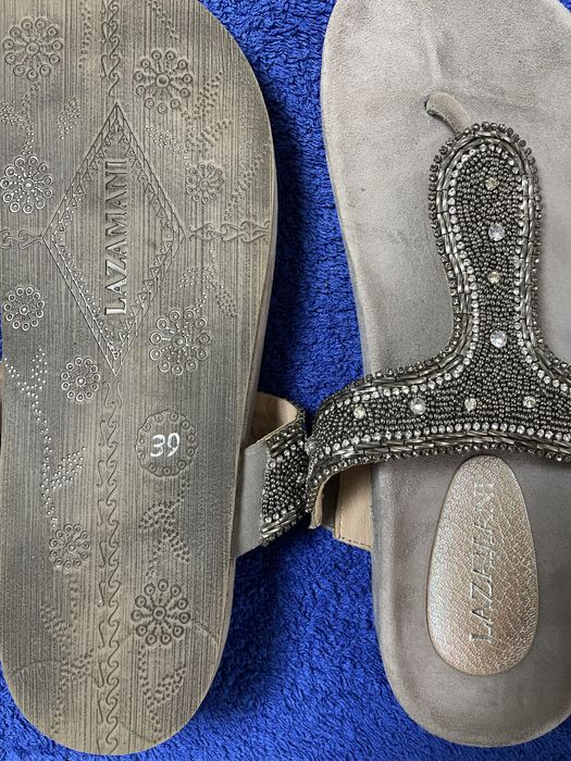 Женские босоножки