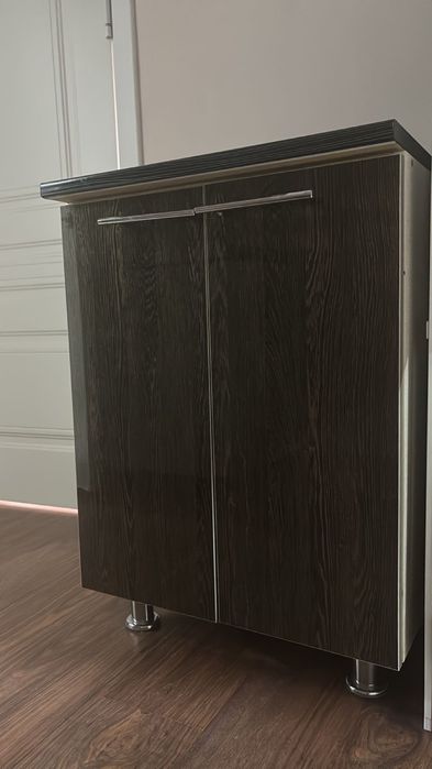 Шкаф крассивый компактный!!