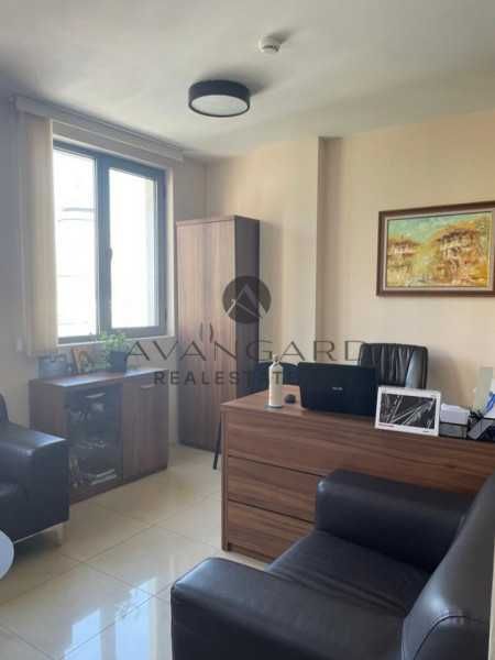 Продава се Офис в Пловдив, Център - 80 кв.м за 2445 €/кв.м - Снимка #3